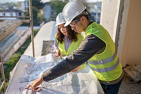 Mitarbeiter auf der Baustelle
